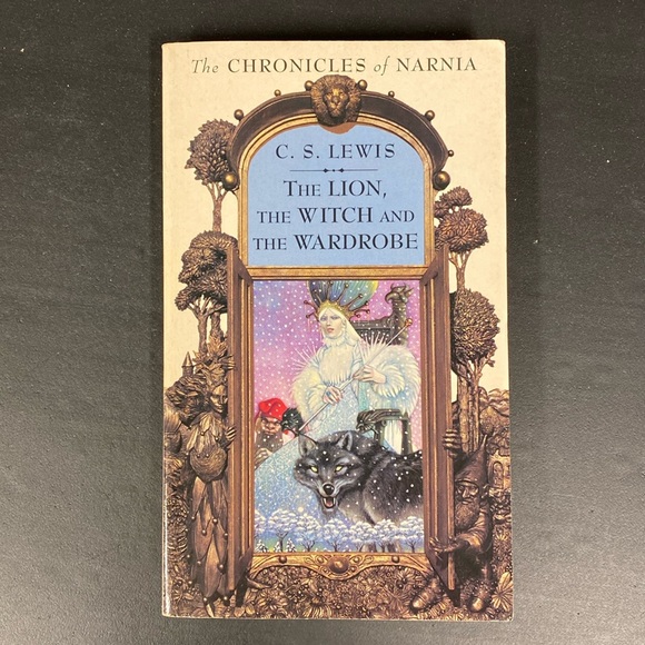 The chronicles of Narnia the lion, the witch and the wardrobe, soft, cover book - Picture 1 of 4